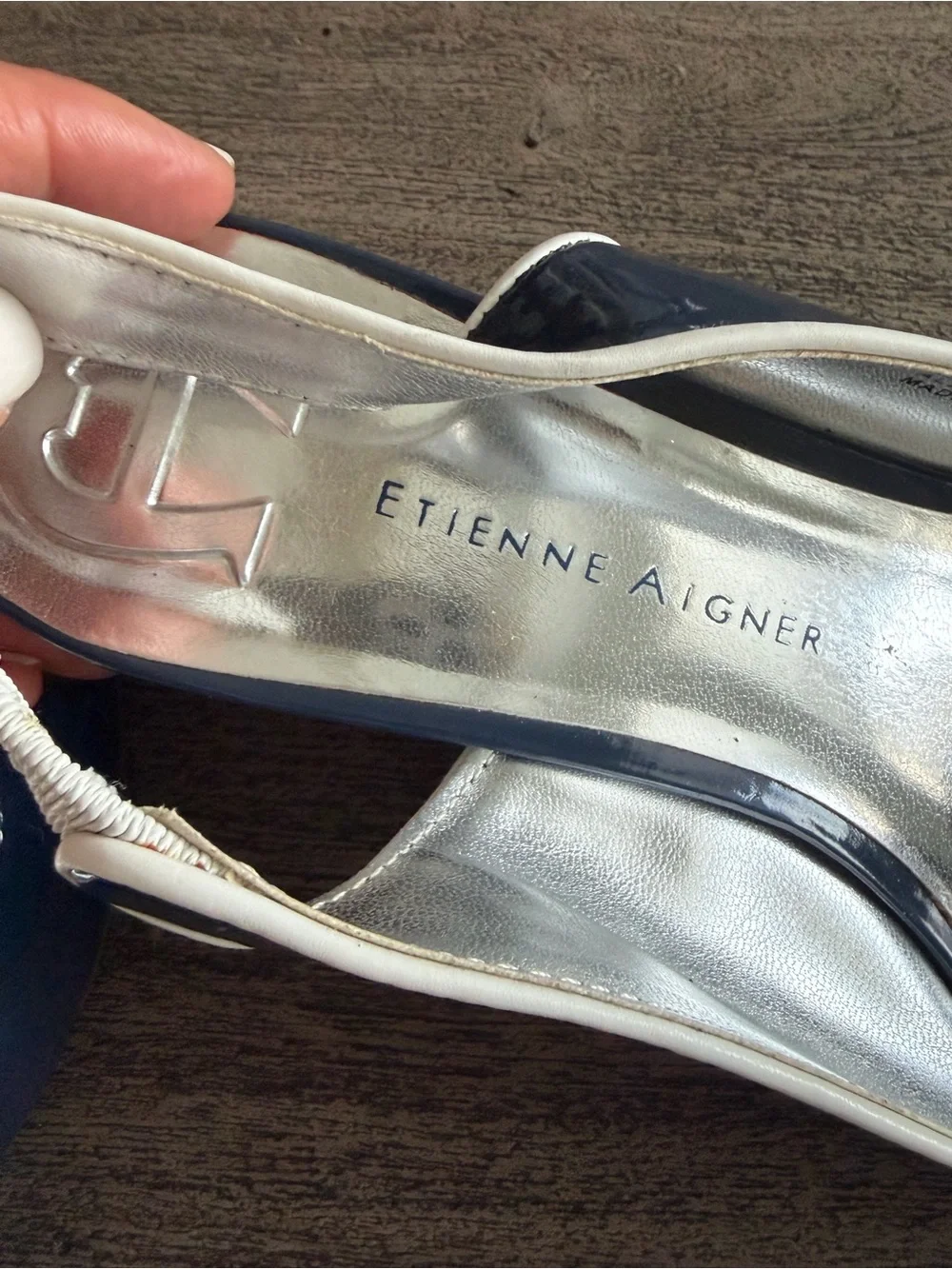 Etienne Aigner sleek patent
